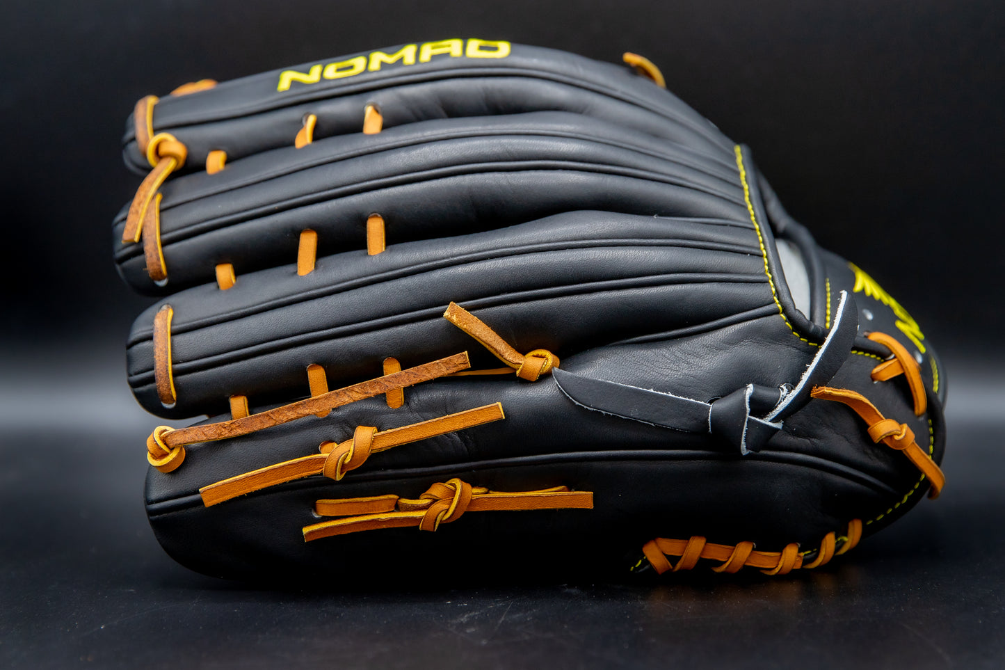 Horween Series OF Glove with Trap-Web (Black)